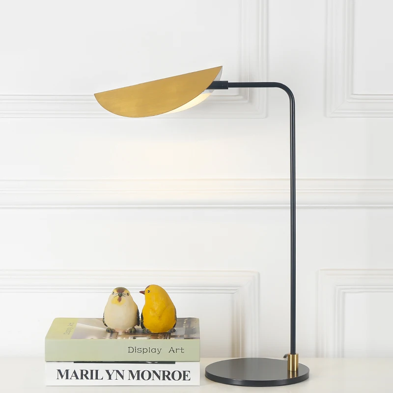 

American Table Lamp Retro Modern Minimalist Creative Personality Model Room Living Decoration Bedroom Bedside Lamp Romantic Warm