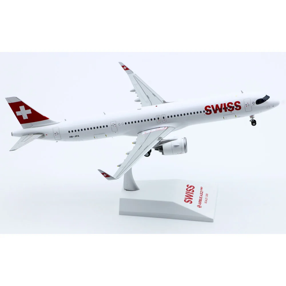 Коллекционный самолет из сплава 1:200 JC Крылья EW221N007 швейцарские авиакомпании