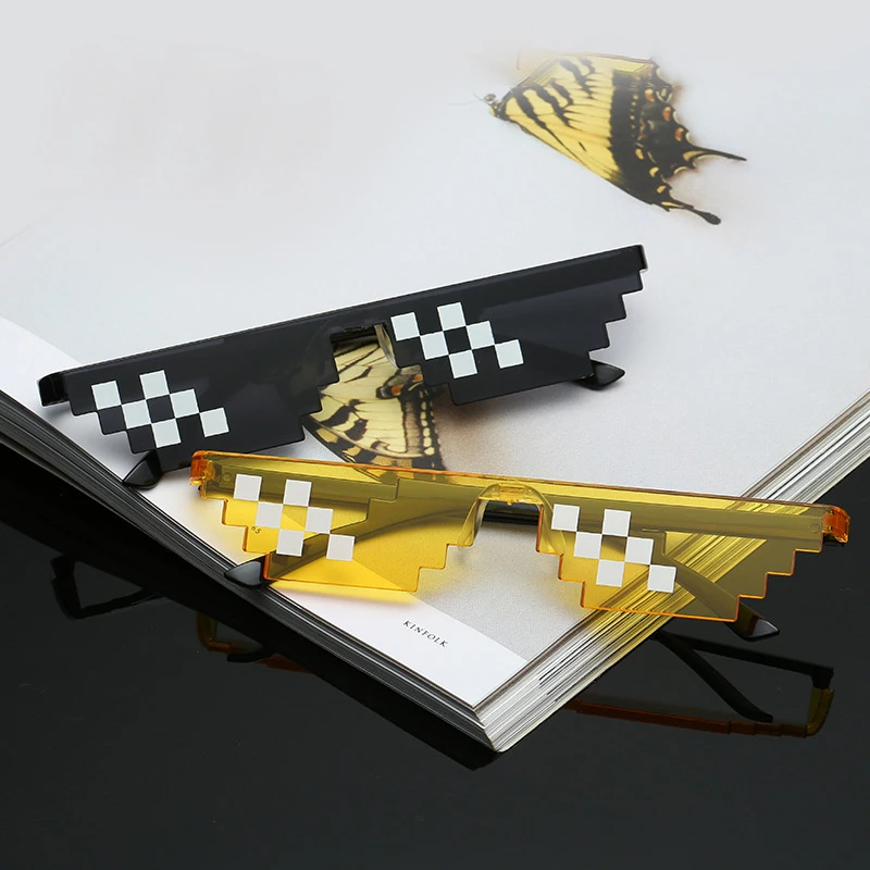 

1pcs Mosaic 8 Bit Thug Life Sunglasses Pixelated Birthday Party Eyeglasses UV400 Vintage Eyewear Unisex Gift Toy Driver Goggles