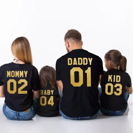 

Summer gold word daddy 01 Mommy 02 short sleeve T-shirt family top Family Tshirts Boys Girls t-shirt Clothes