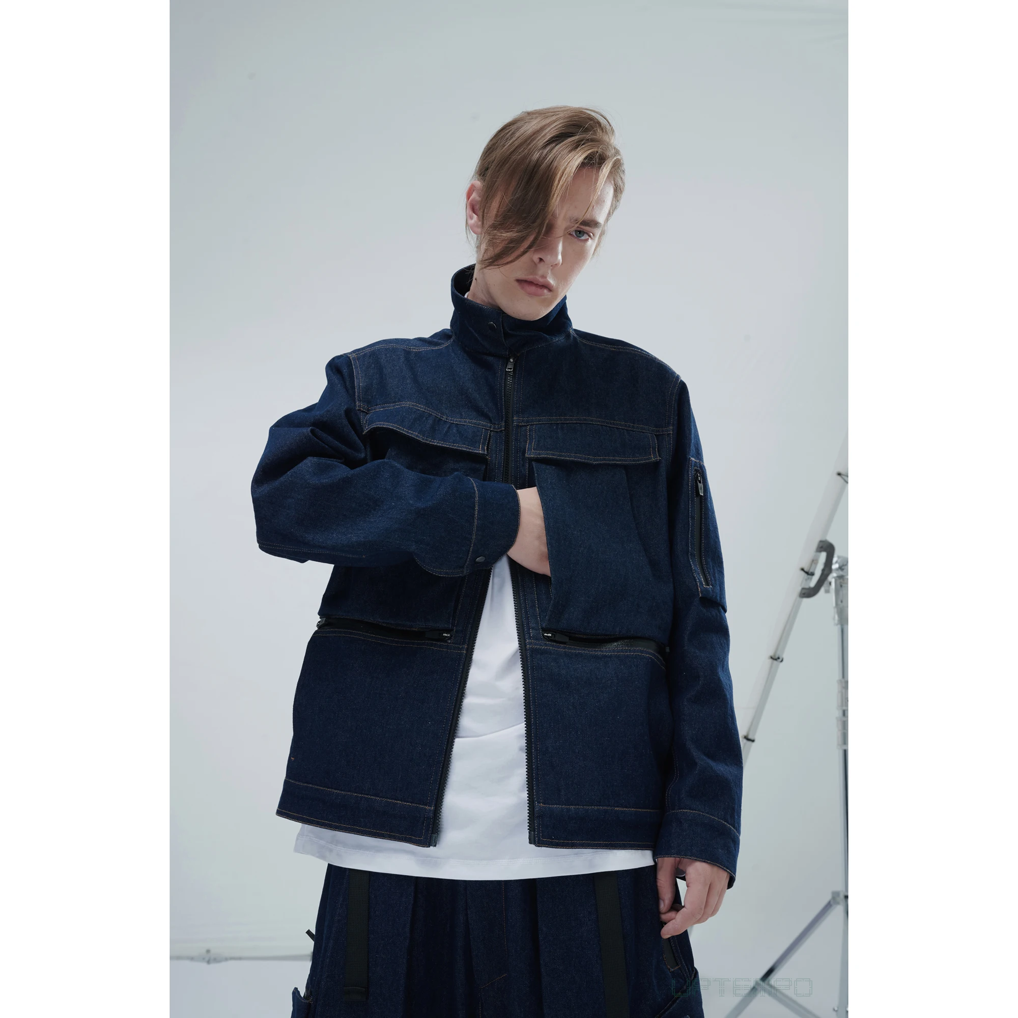 Функциональная джинсовая куртка с 3d карманами 21 Вт | Мужская одежда