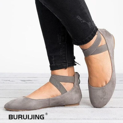 Женские весенние туфли на плоской подошве модные гладиаторы низком каблуке для