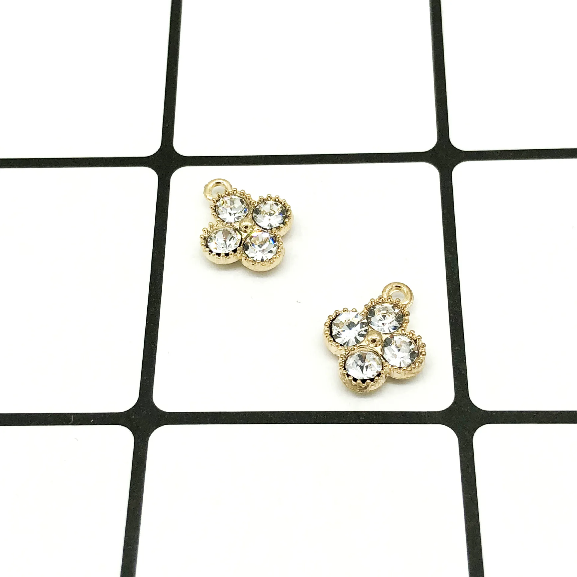 100 шт. 13*11 мм сверление четырехлистный клевер Сплав Подвески diy браслет ожерелье