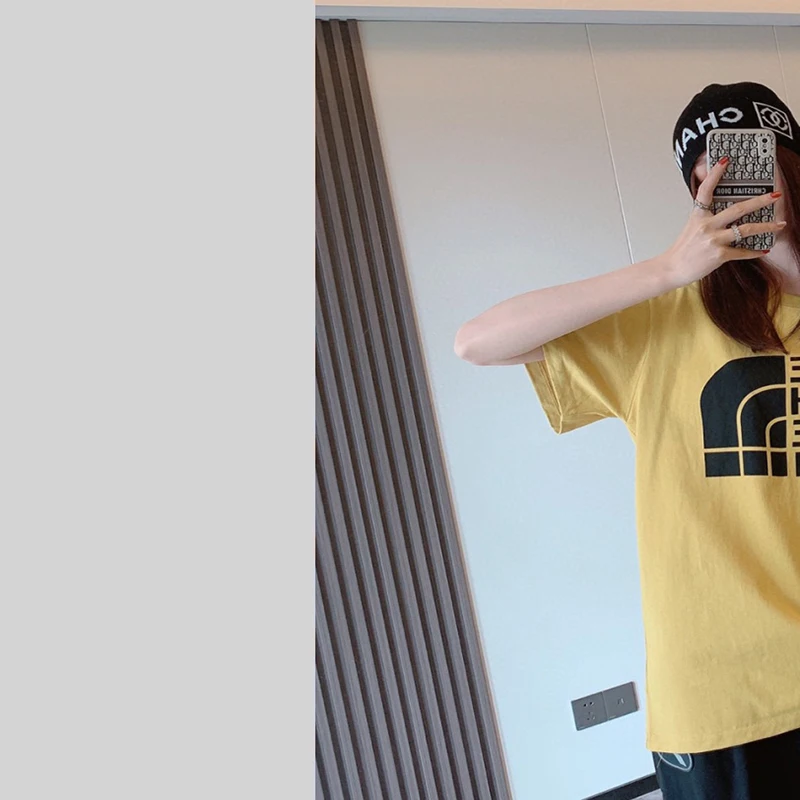 

New Spring and Summer Classic Trendy Brand Luxury Design Casual Versatile Embroidered Cartoon Cotton T-shirt 100003