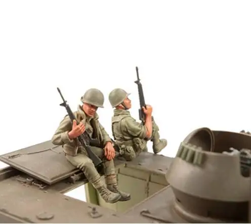 1/35 масштаб Неокрашенная смола фигурка ACAV crew in Vietnam war 2 фигурки GK рисунок