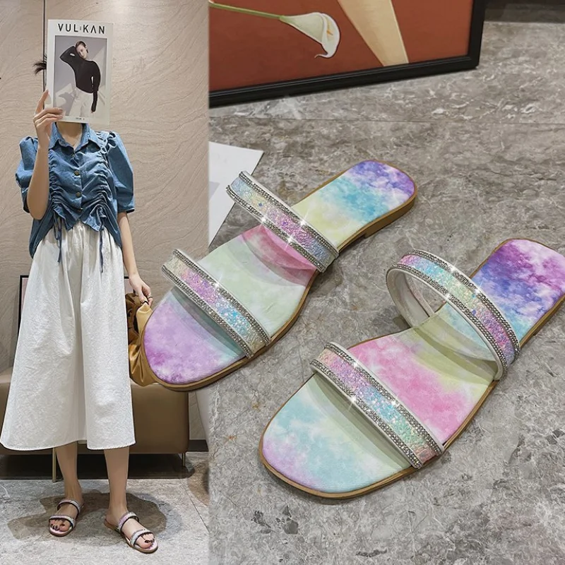 

2021 New Women Slippers Rainbow Flat Sandals Rhinestone Ladies Beach Shoes Outdoor Travel Fashion Sandalias De Mujer WSH3938