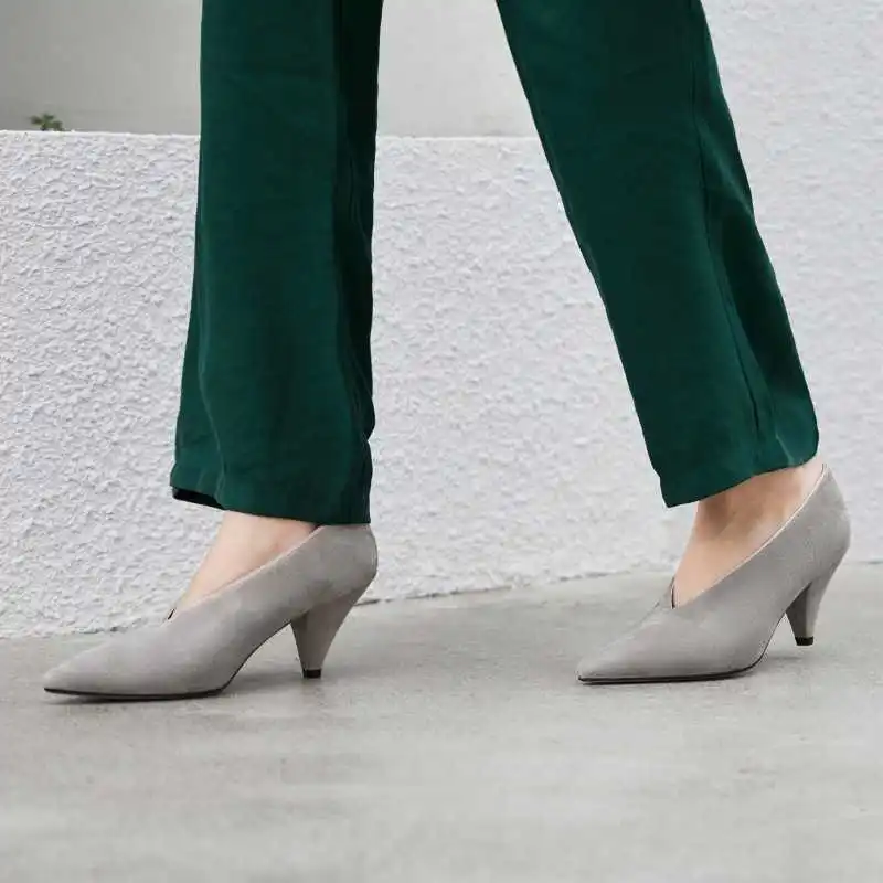 

shoes pointed shoes women's high-heeled shoes size Autumn 2019 leather thick-heeled women's