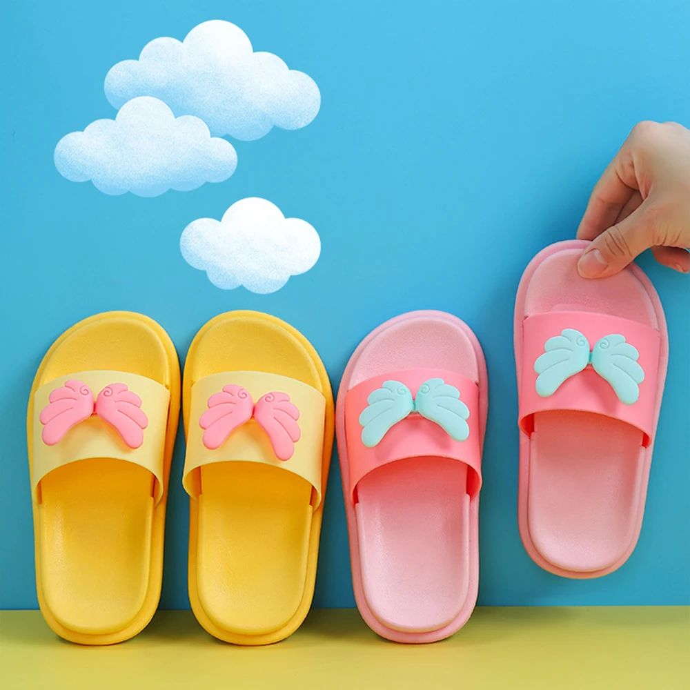 

New Cute Swing Pattern Children's Slippers Kids Indoor Slippers Girls Home Non-slip Baby Shoes