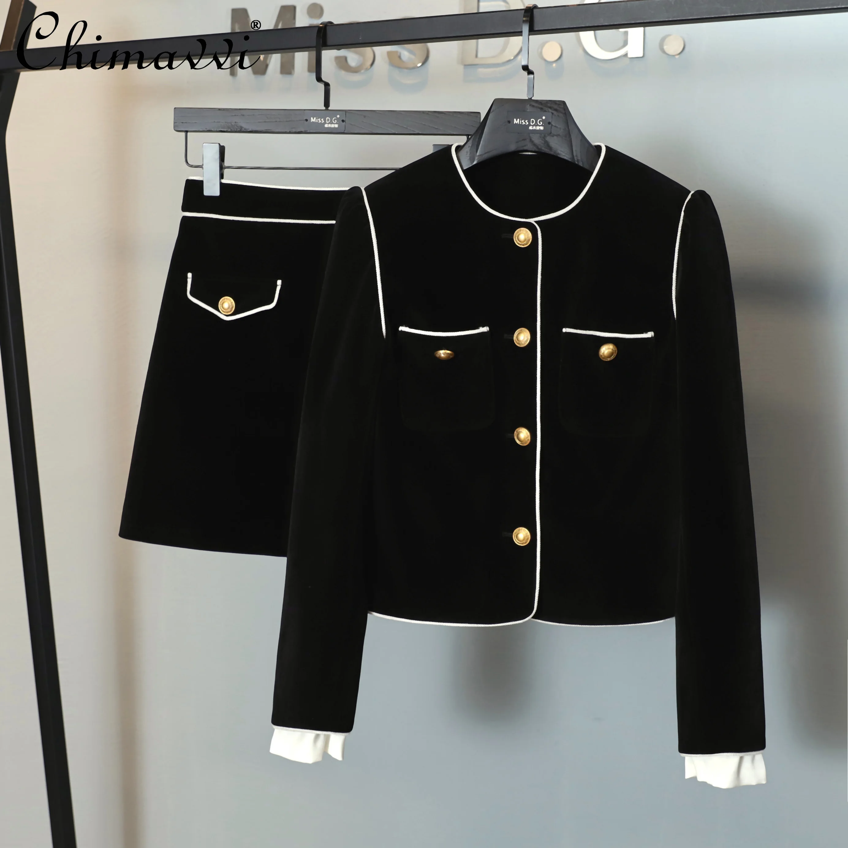 

Новинка 2021, осенняя Женская мода, облегающее бархатное короткое пальто, женский простой однотонный мини-костюм трапециевидной формы из дву...