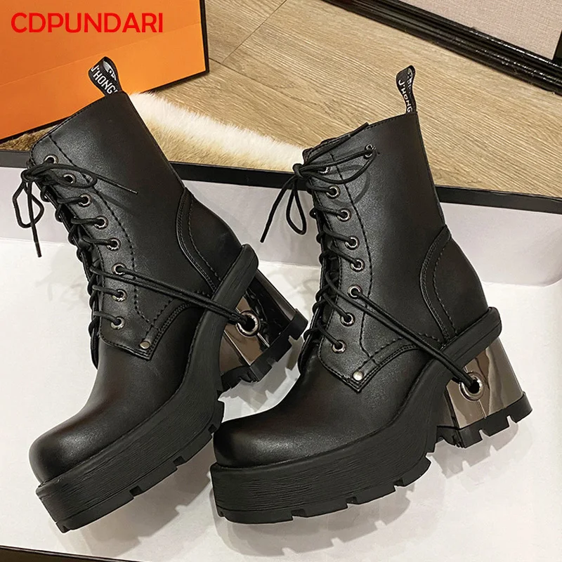 Женские ботильоны на платформе и высоком каблуке черные ботинки в готическом