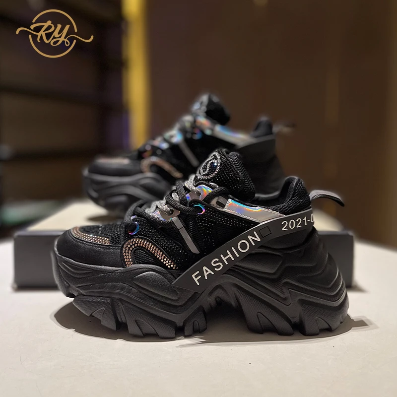 

Женские туфли RY-RELAA европейские туфли из натуральной кожи женские кроссовки 2021 новые зимние кроссовки на платформе INS Стразы обувь