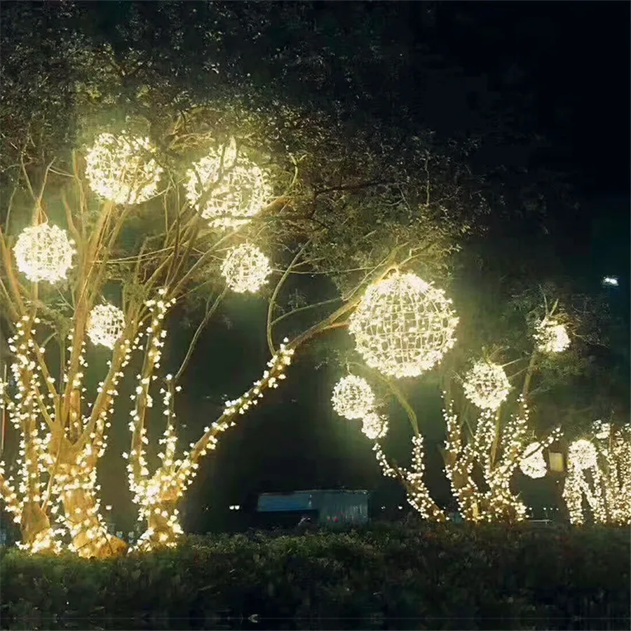 Bola de rattan árvores de natal luzes