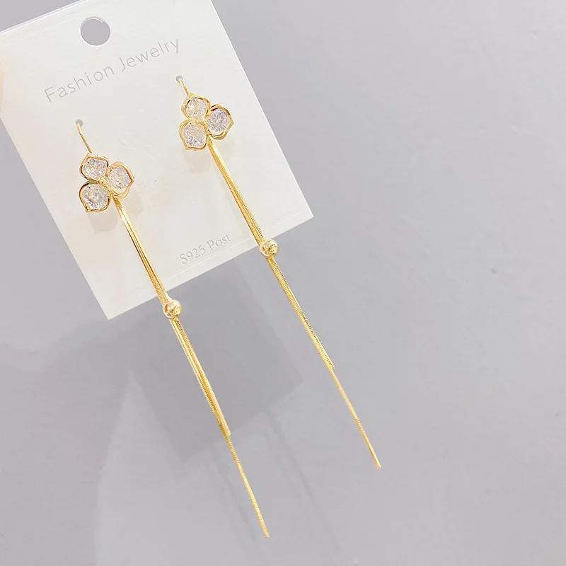 

Hot Sale Exquisite CZ Flower Stud EarringsUnique Delicate Long Tassel Earrings