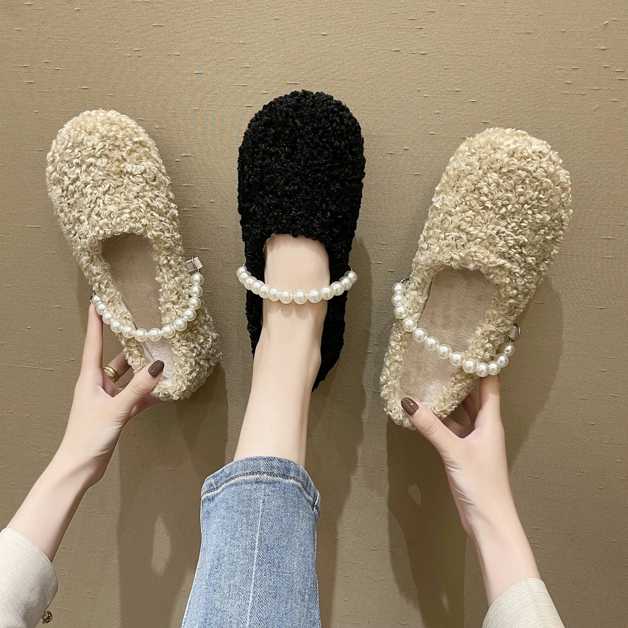 

Winter Women Casual Retro High-quality Non-slip Flat-bottomed Comfortable Peri Fuzzy Cotton Shoes 118