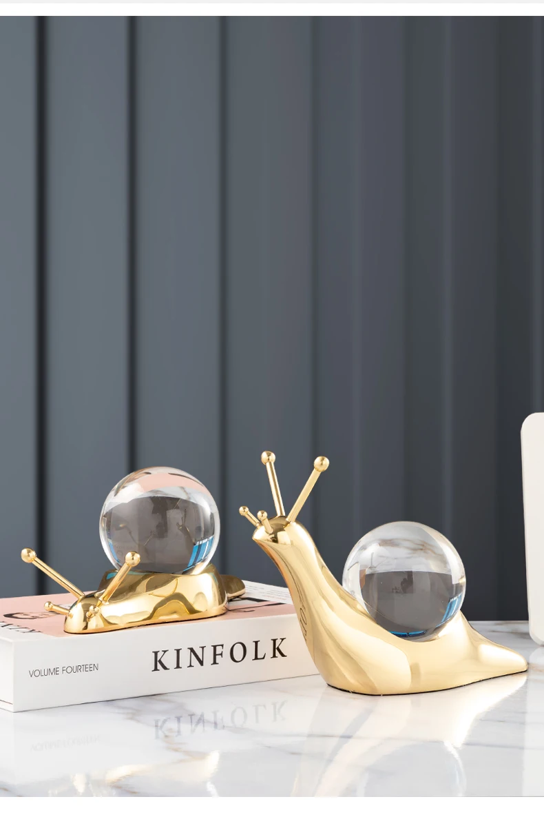

Nordic Decor Crystal Ball Brass Snail Ornament Gifts Living Room Home Decoration Home Accessories