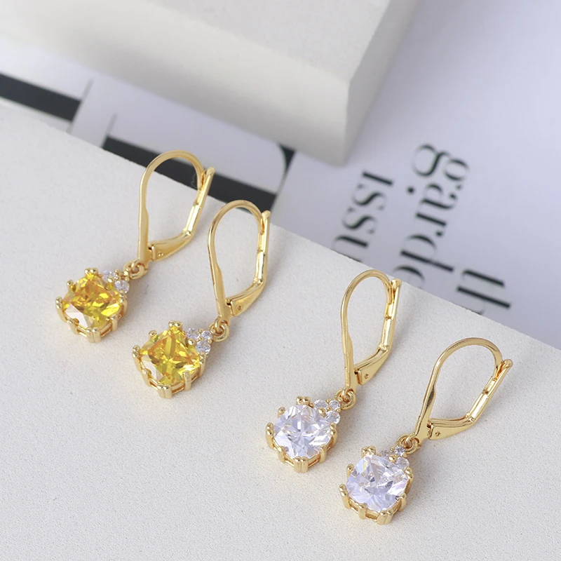 

Простые и компактные серьги в европейском и американском стиле, инкрустированные сверкающими квадратными модными сережками-крючками для д...