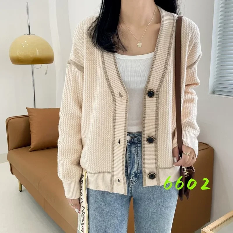 

2022 New Color Matching Side V-neck Long-sleeved Sweater Cardigan Women Korean Short Single-breasted Knitted Jacket
