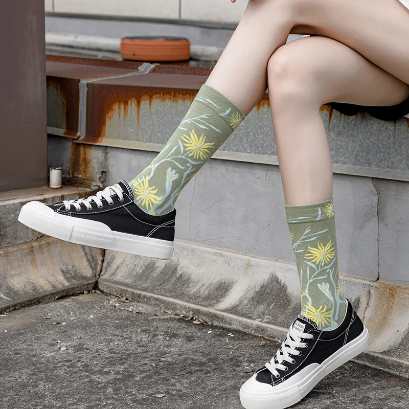 1Pairs Women Long Sock Cartoon Print Creative Fashion Personalized Novelty Men Women Socks Winter Warm Comfortable Cotton Socks