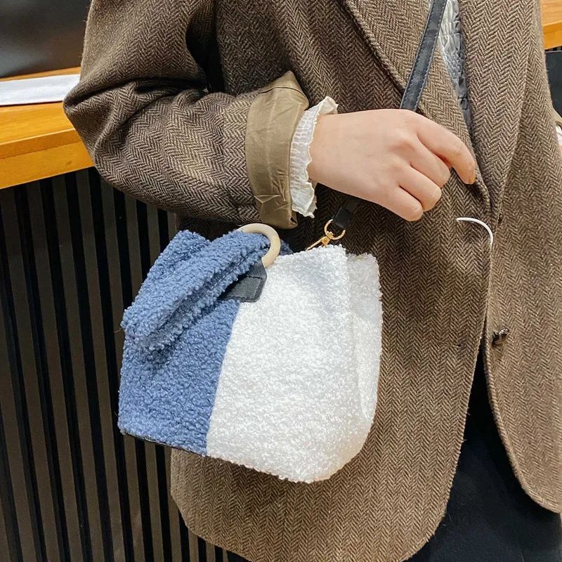 

Cute Stitching Lamb Hair Bag Ladies Fashion Handbag Plush Tote Bag