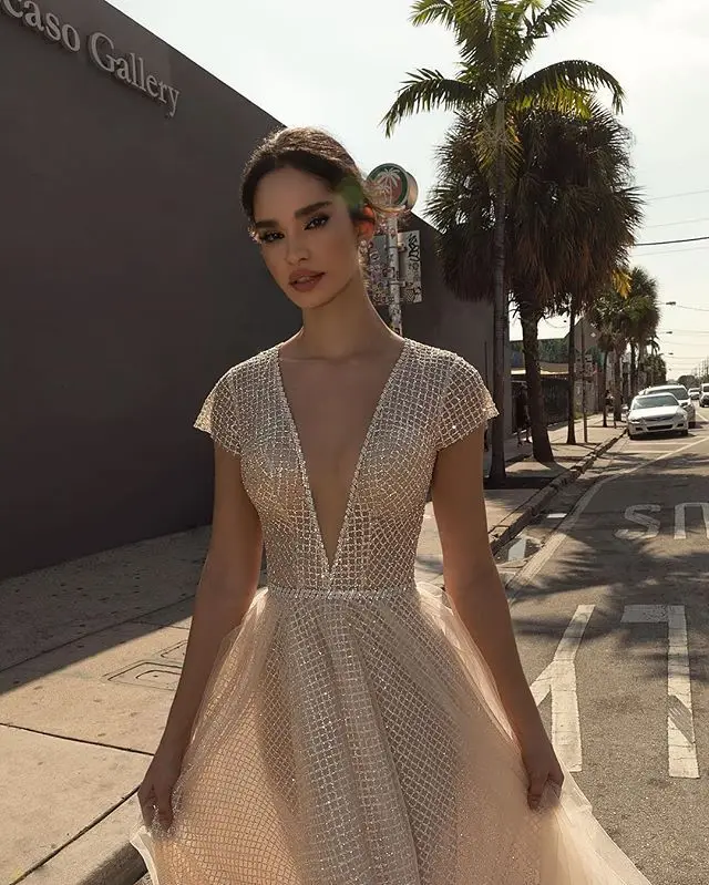 

Linglewei New Spring and Summer Women's Dress sexy V-neck Sequin short sleeve dress in autumn