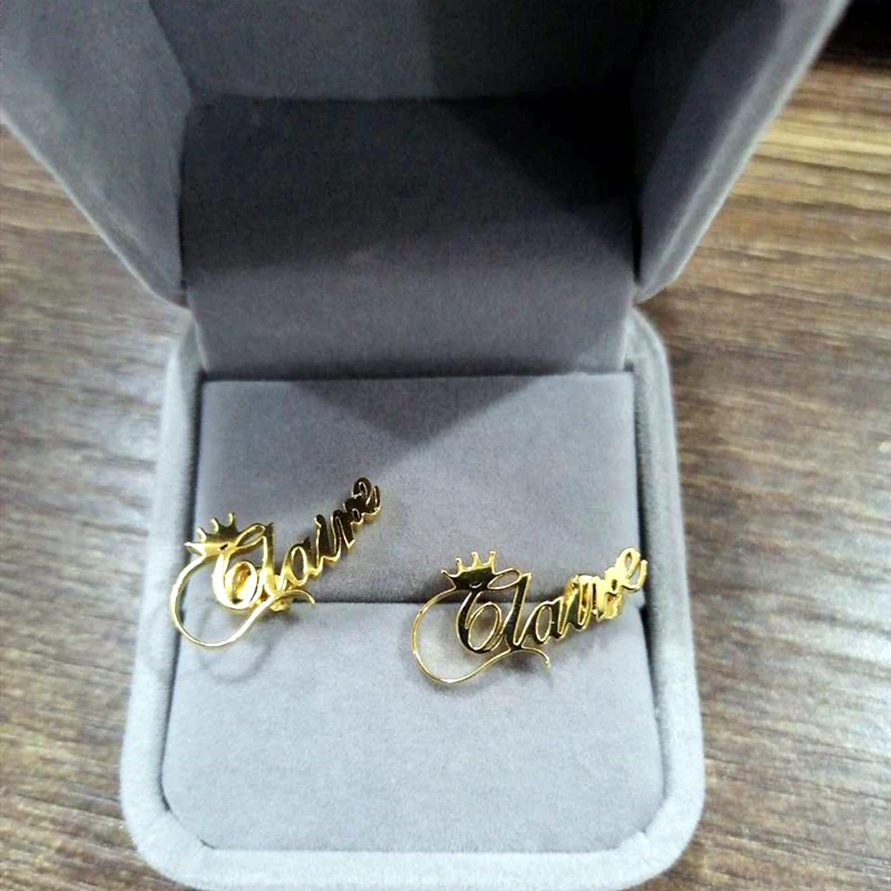 Красивые серьги гвоздики с именем короны на заказ ювелирные изделия из