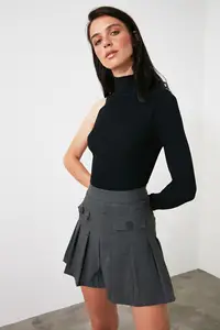 Шорты на пуговицах и бермуды TWOAW21SR0085