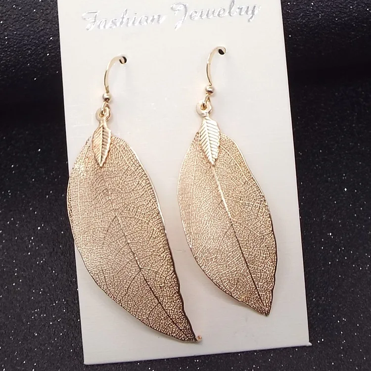 

Lady Fashion Able New Retro Earrings Fashion Temperament Long Hollow Leaf Earrings