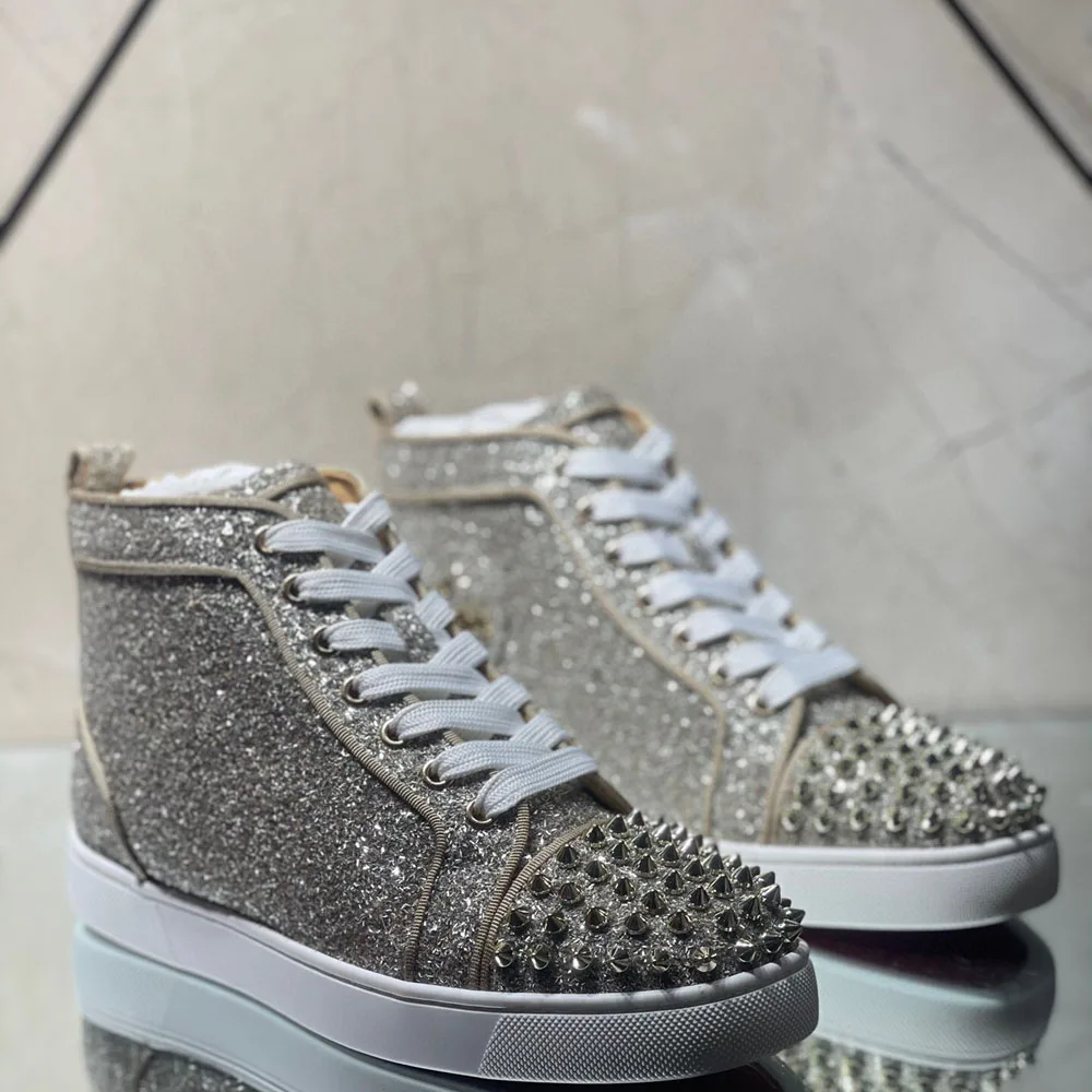 

Высокие кеды цвета шампанского, золотые блестящие кожаные туфли с красной подошвой, свадебные туфли с носком, мужские повседневные лоферы н...