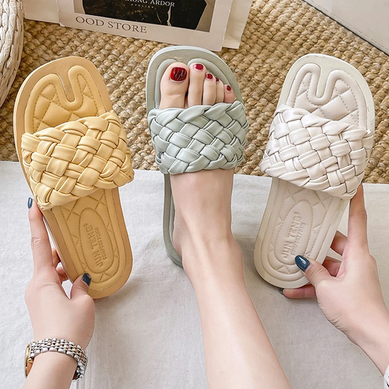 

Beach Shoes Ladies' Slippers Luxury Slides Slipers Women Low Sabot Summer Soft Flat Designer 2021 Rome PU Rubber Basic Shoes Lad