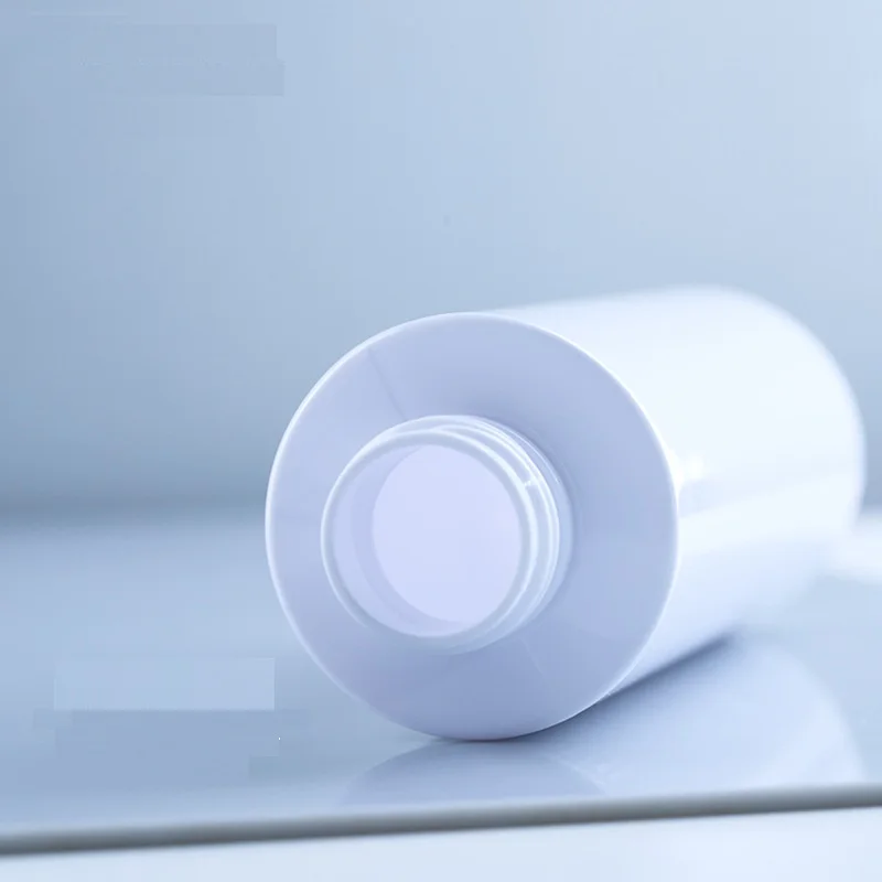 150ML Fine Mist Spray Bottle White Plastic Toner Water Empty Container Flat Shoulder Skin Care Tools Atomizer Perfume Bottles |