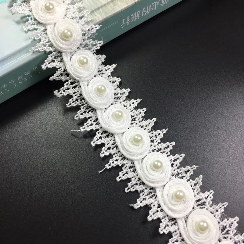 С цветами роз и жемчугом верхний край декорирован кружевом подрезная Лента ткань