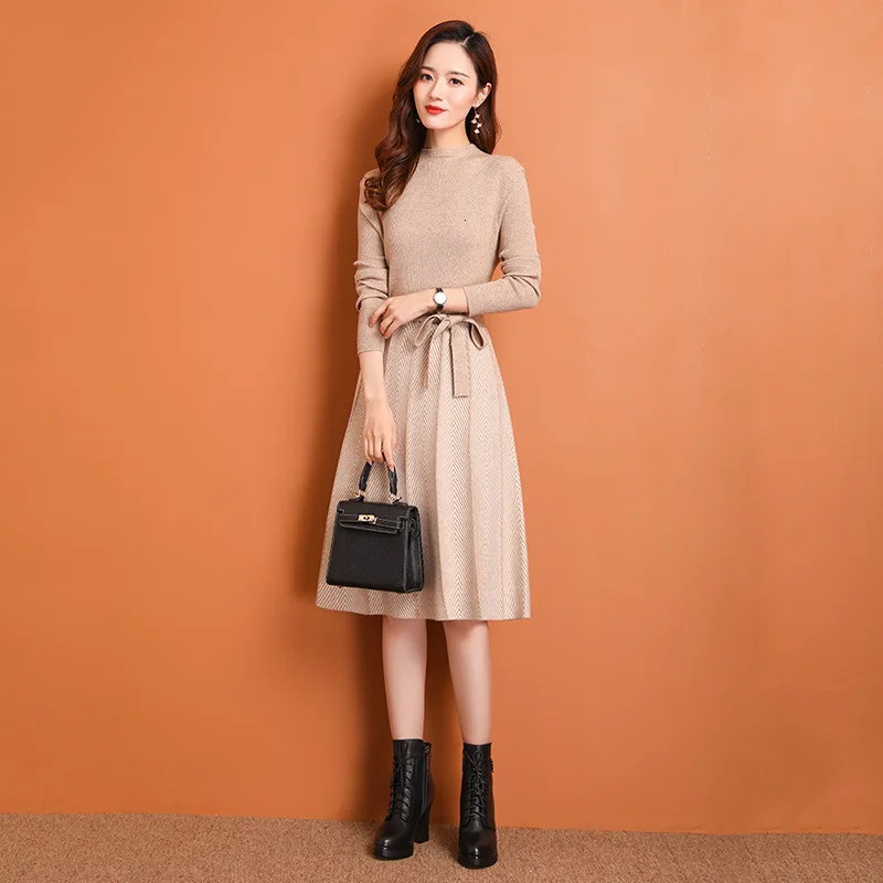 Женский трикотажный свитер в полоску облегающее осеннее платье с подолом