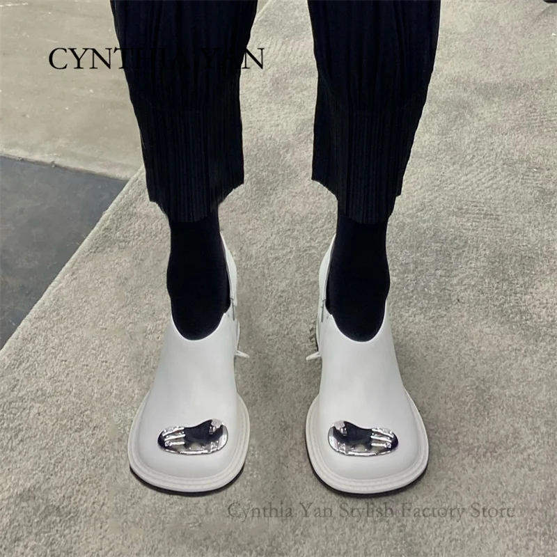 

Hot Sales Sexy Woman Boots Heart Decoration Outdoor Short Boots for Women Round Toe High Heels Ladies Retro Shoes Botas De Mujer