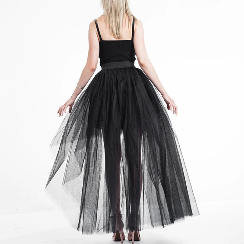 Женская короткая юбка пачка черная трехслойная из фатина спереди и с длинной