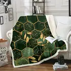 Зеленое обычное одеяло, роскошное удобное Флисовое одеяло с геометрическим рисунком листьев, теплое супермягкое удобное одеяло с шестигранными золотыми листьями
