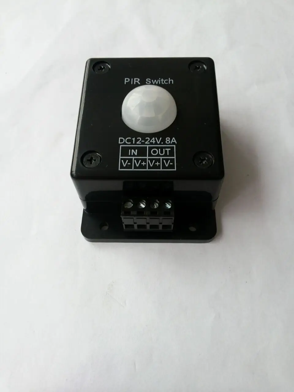 

Black human body sensor automatic induction switch 12-24V8A control 5050LED light bar 5730 light strip