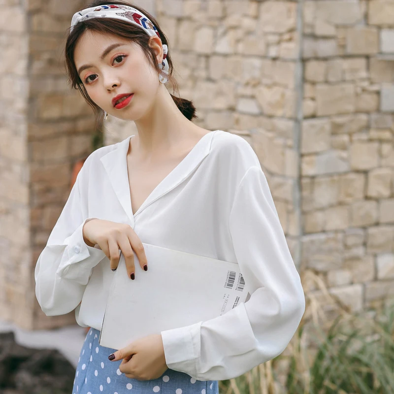 

Шифоновая Свободная Женская рубашка, новые модные блузки, однотонные рубашки с V-образным вырезом, повседневные блузы с длинным рукавом, лет...