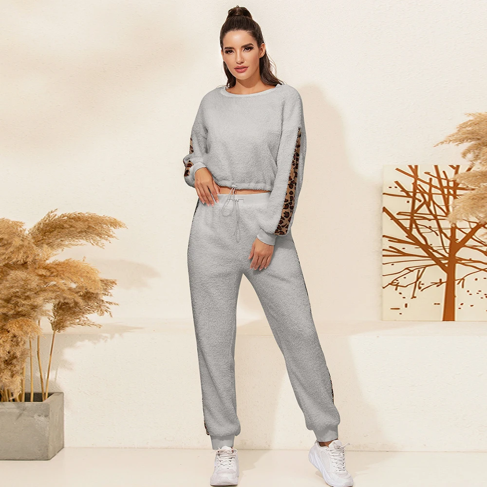 

Femme Velvet Tracksuit Women White Winter Fall 2 Piece Set Ropa Deportiva Mujer Sweatpants Joggers Suit 2pcs Tops+pants Outfits