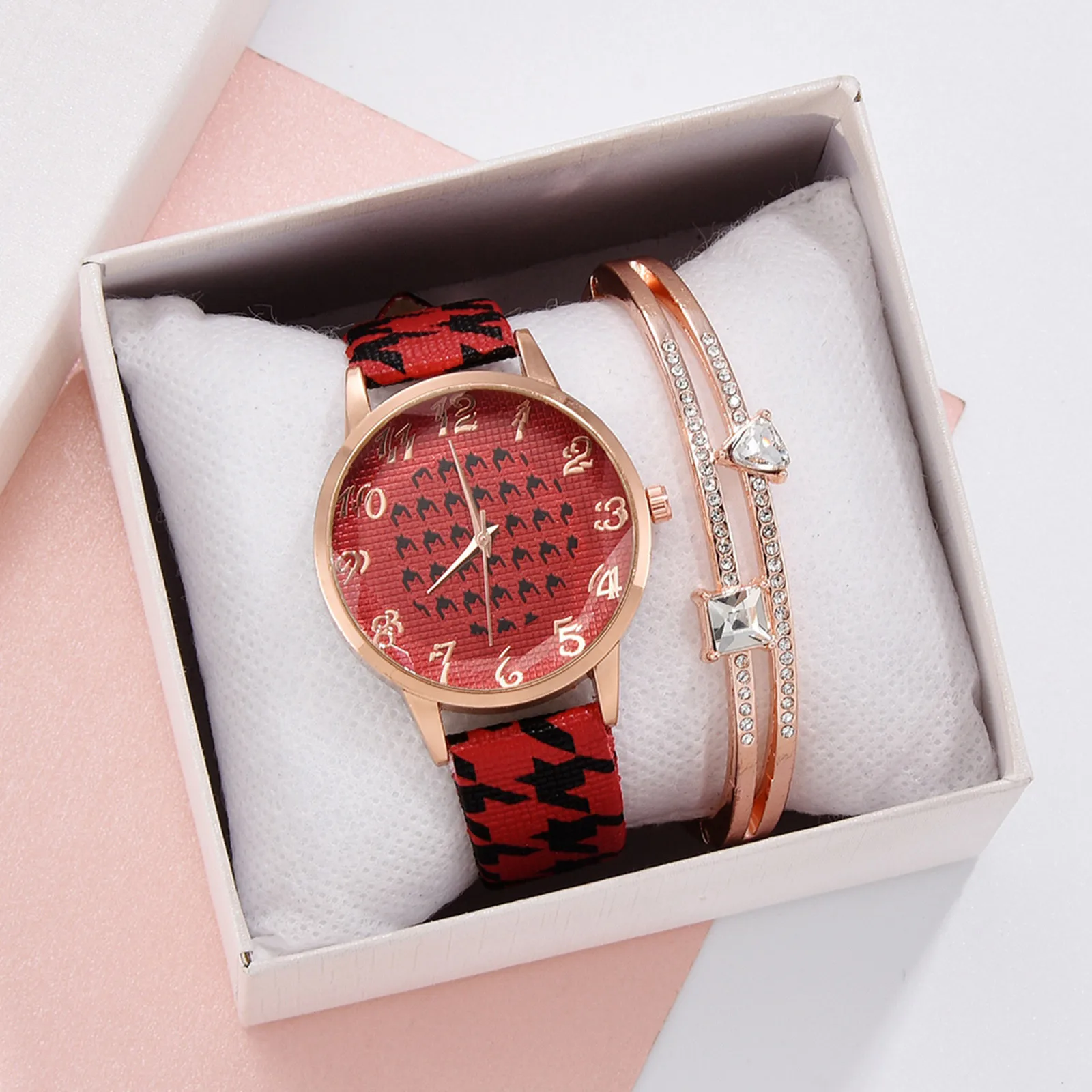 

New Exquisite Small Dial Women Temperament Watch Fashion Casual Round Leather Strap Quartz WristWatch Clock Relojes Para Mujer