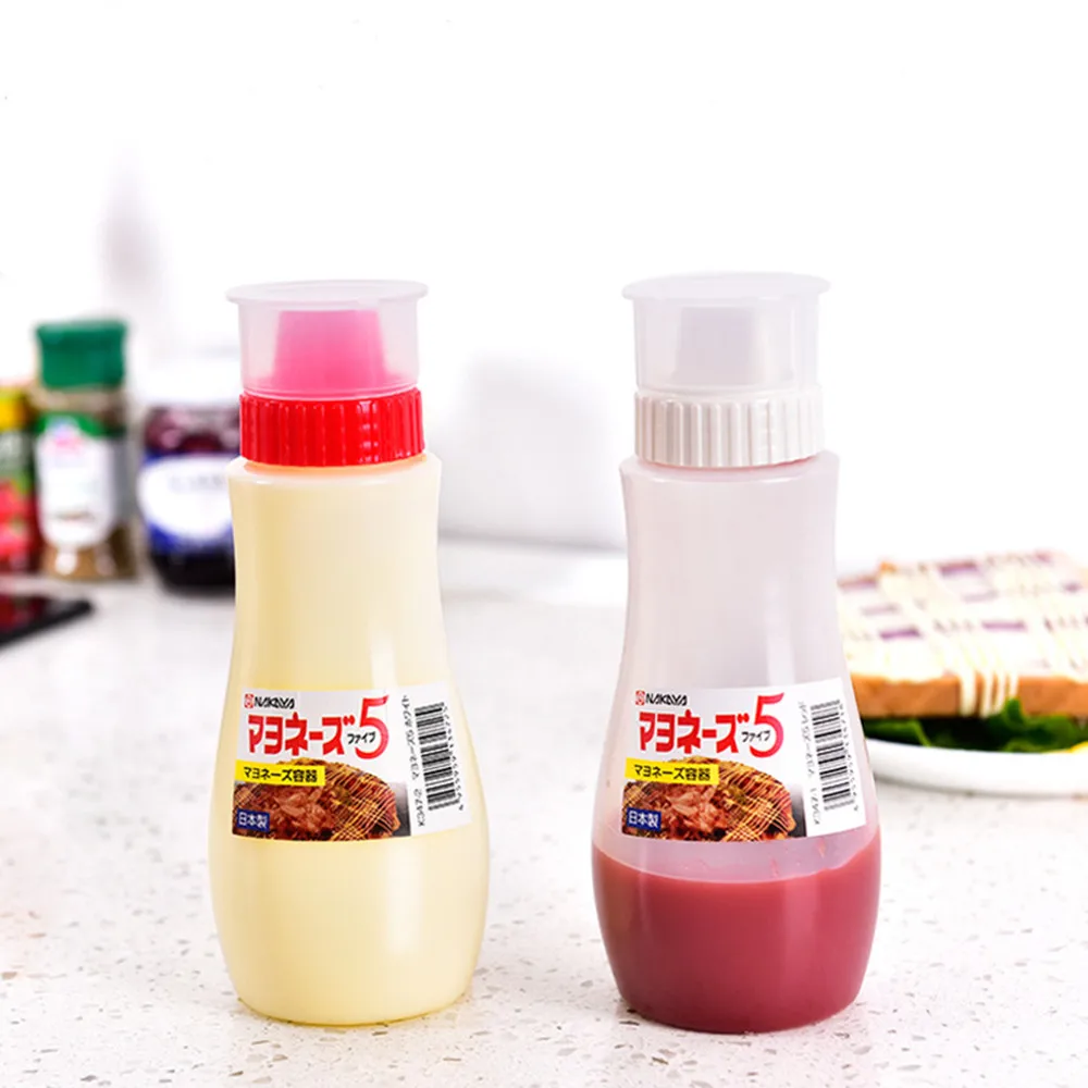 

380ml Squeeze Bottle 5 Nozzles Ketchup Mustard Salad Dressing Seasoning Squeezer Condiment Bottles for Family Restaurant Bakery