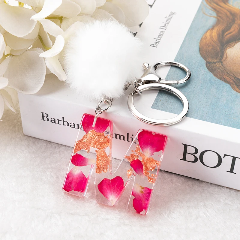 1 шт. настоящие сухие цветы письмо брелок английский с алфавитом белым помпоном