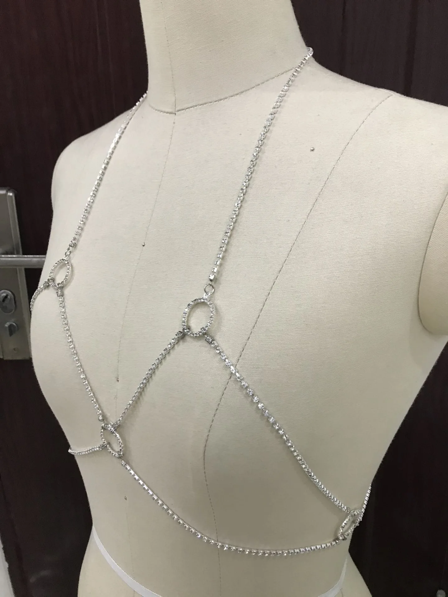 

Sexy Bra Chain Circular Annular Rhinestone Shining Charming Trendy Geometry Temptation Fashion Beach Nightclub Gift