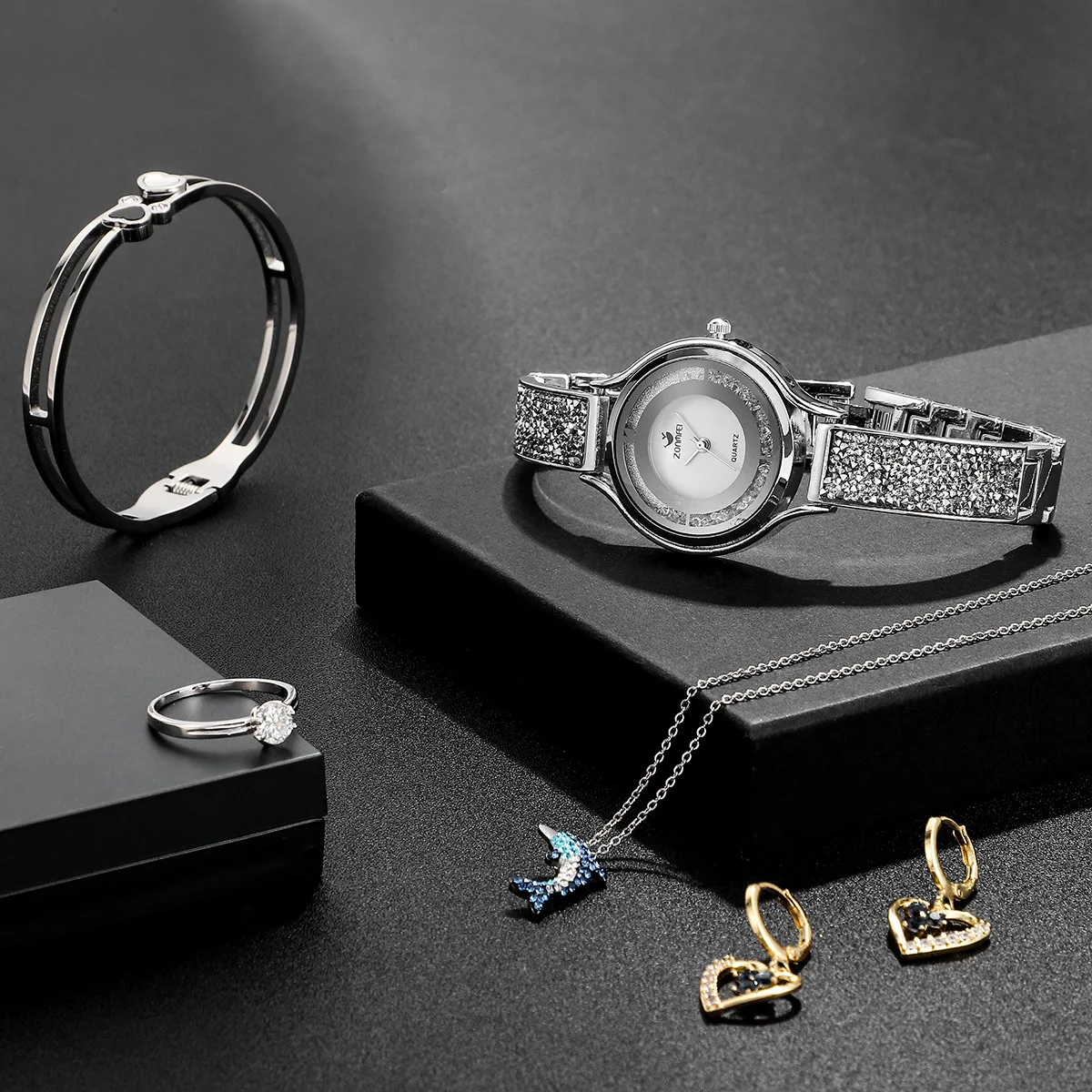 

5-piece watch gift box set fashion all-match decorative watch trend casual waterproof electroplating alloy ladies quartz watch