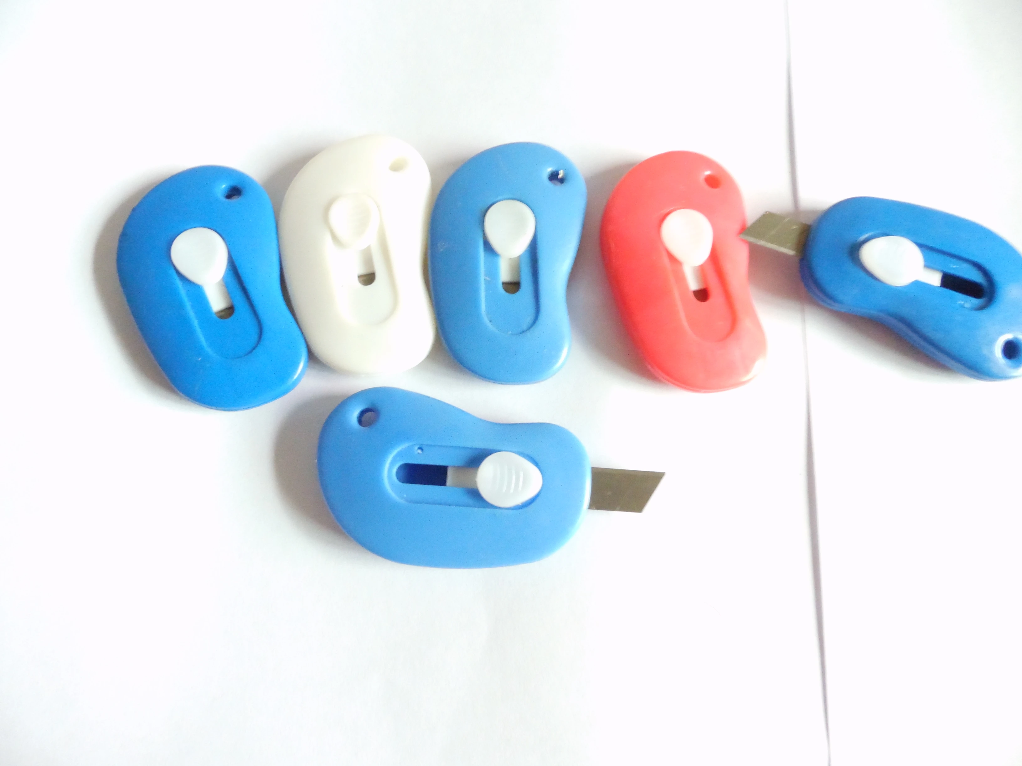 В наличии 5 шт./компл. высококачественный острый умный Нож сделай сам вязальный