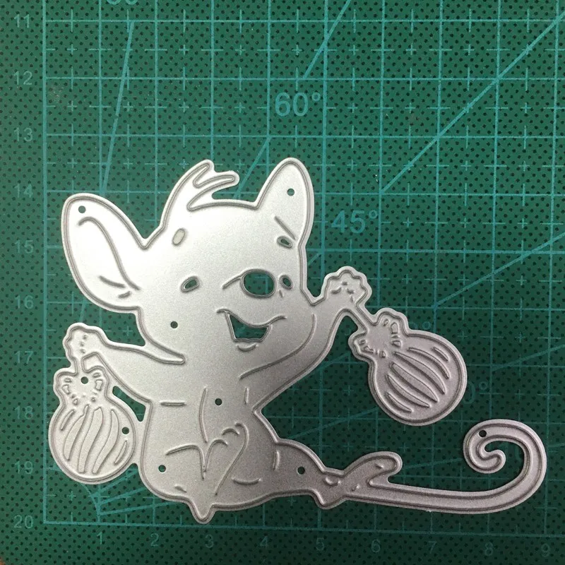 

Christmas Mouse Holding Lantern Metal Cutting Dies Scrapbooking Stencils dies Stamp Cards Embossing Die Cuts Craft Dies 2020 NEW