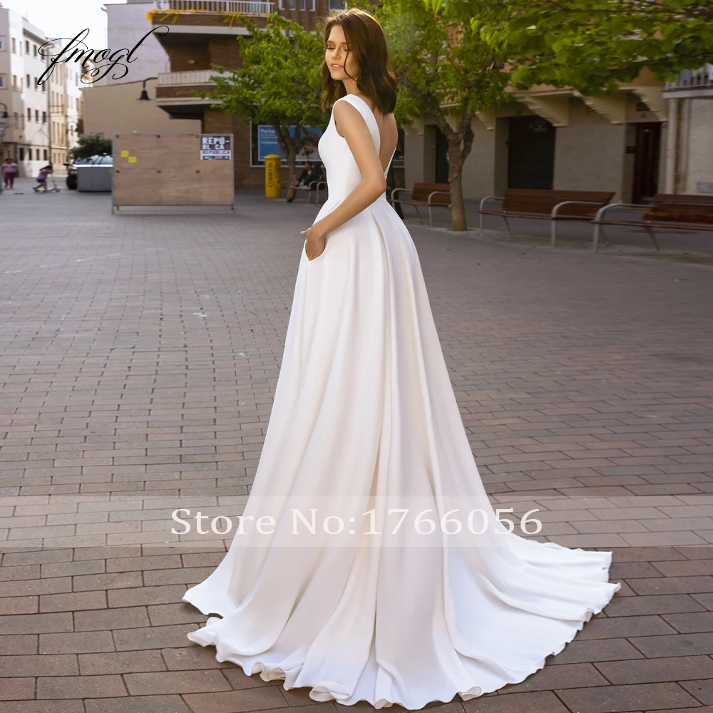 

Fmogl Sexy Backless V Neck Soft Satin Beach Wedding Dresses 2020 Simple Zipper Sweep Train Vintage Bridal Gowns Plus Size
