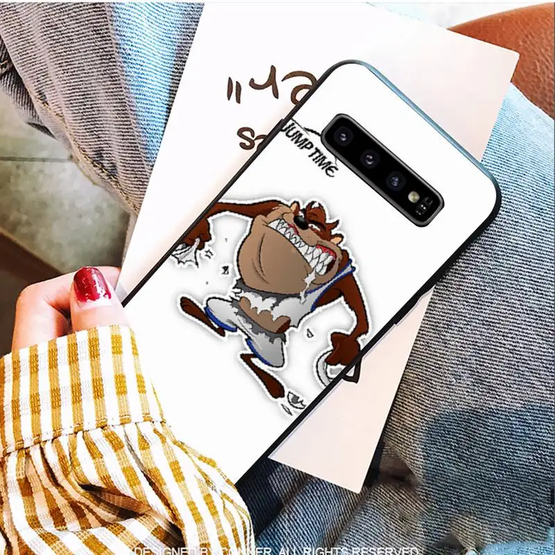 

Daffy Duck Looney Black Soft Phone Cases For Samsung S9 10 20 Plus Note 9 10 10plus 20 Ultra A20 21s J7 Plus 8