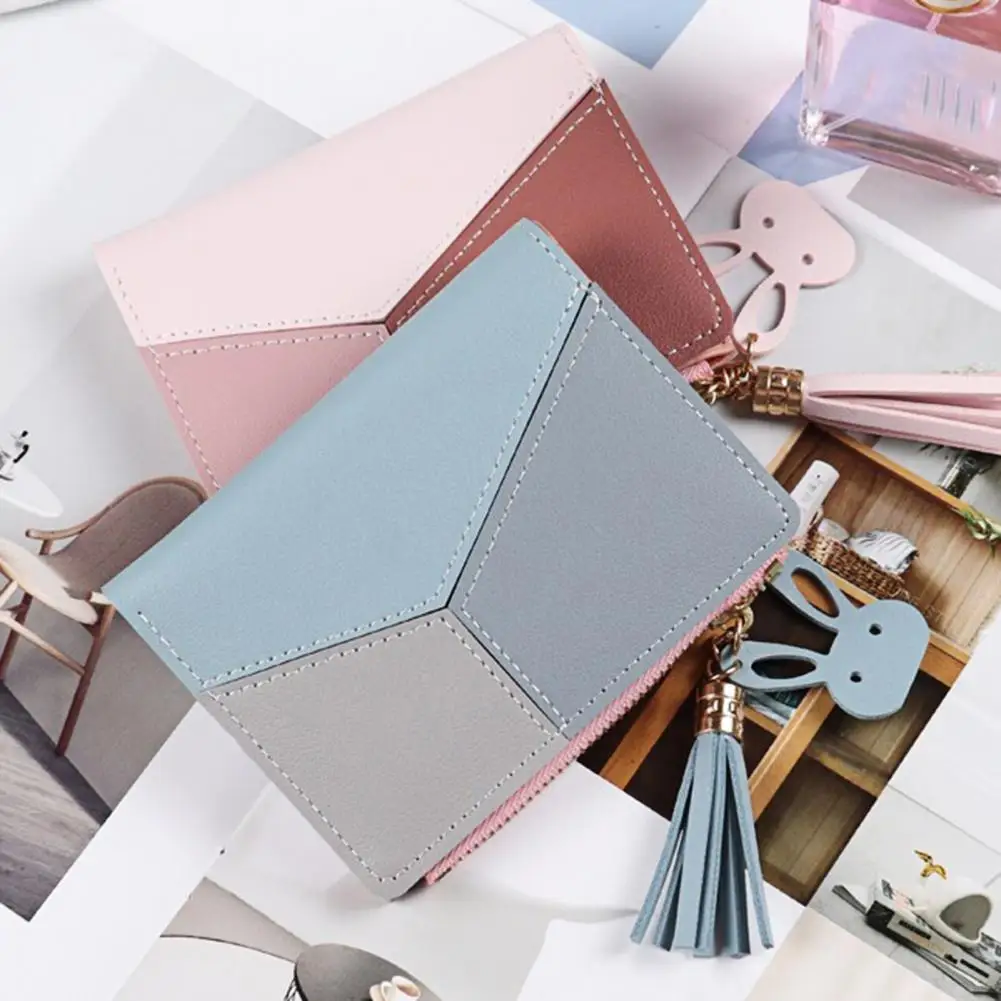 

Короткий кошелек из искусственной кожи с застежкой-молнией и отделением для карт