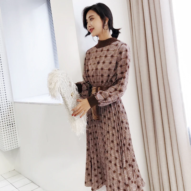 Платье Макси женское весеннее в клетку с круглым вырезом и рукавами