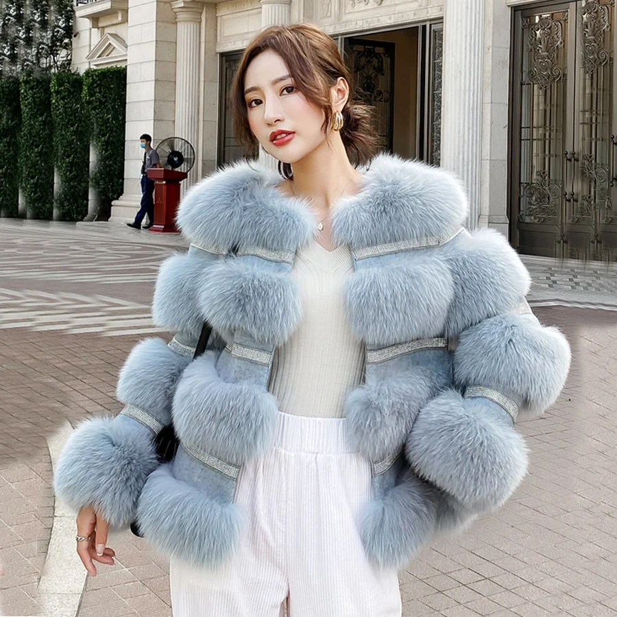 

2020 новая стильная куртка из лисьего меха с кристаллами и горизонтальными полосками, тонкое меховое пальто, женская верхняя одежда из лисьег...